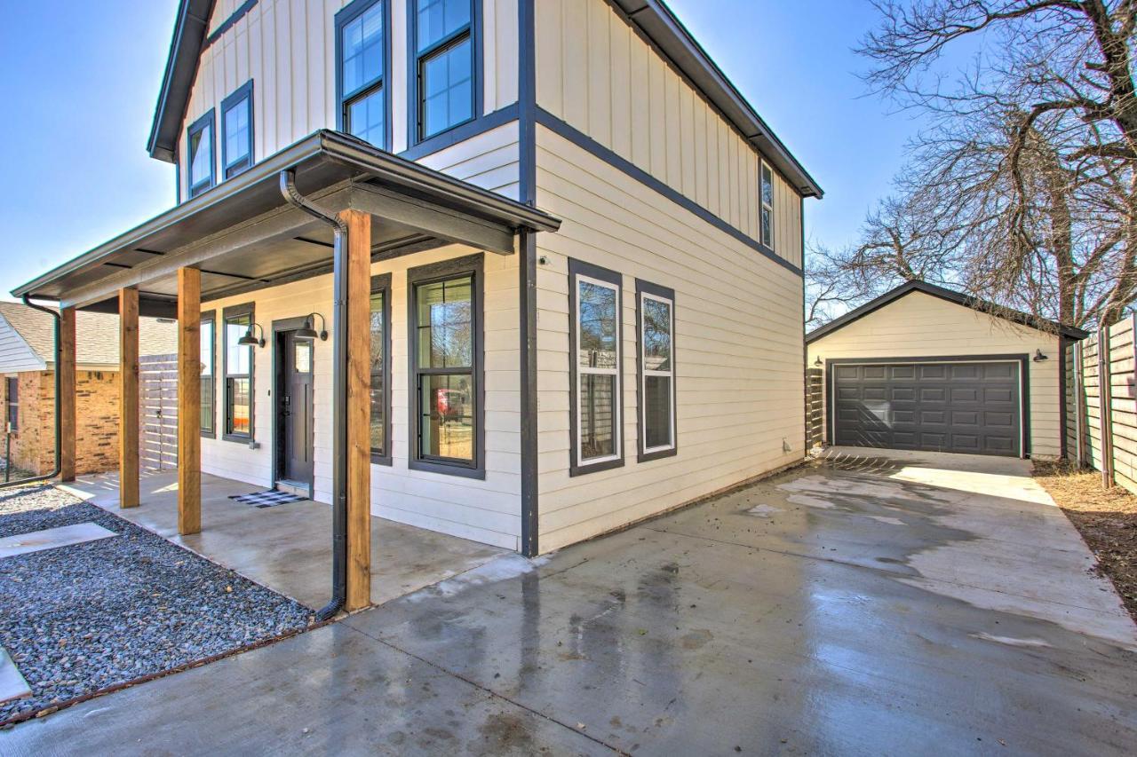 Stylish Okc Farmhouse With Garden - Close To Ou Oklahoma City Eksteriør billede