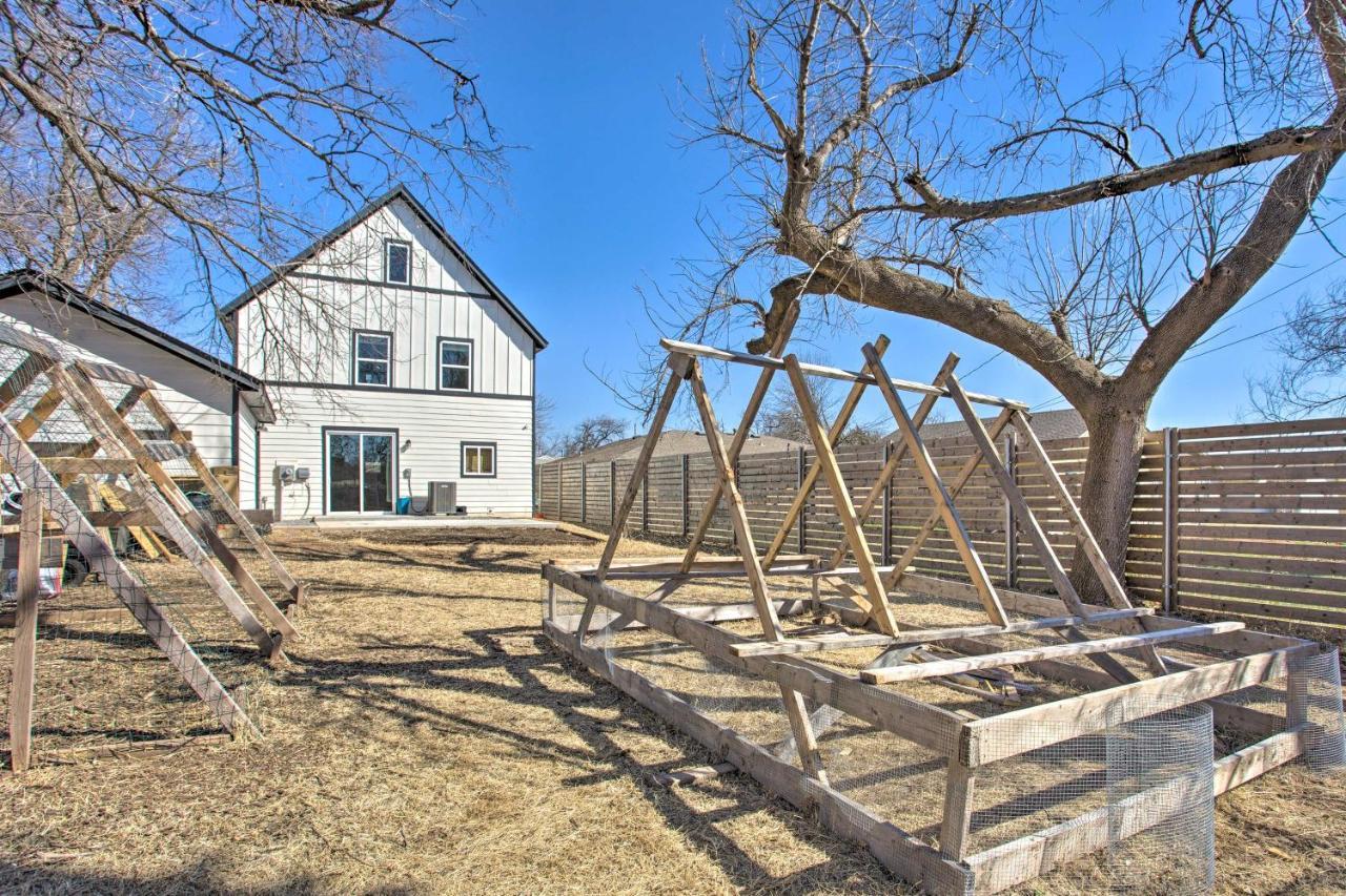 Stylish Okc Farmhouse With Garden - Close To Ou Oklahoma City Eksteriør billede